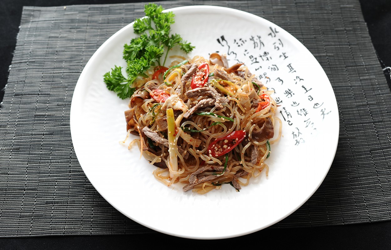 Miến lạnh: Giải nhiệt mùa hè với món ăn đến từ xứ sở Kim Chi